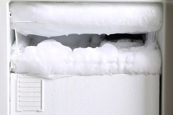 Solución al exceso de hielo en mi congelador