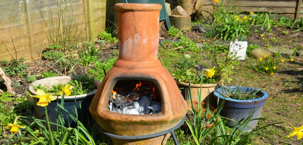 Guía para colocar la chimenea de un horno de barro