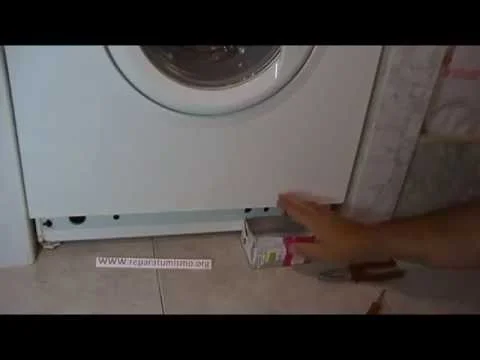 Encuentra fácilmente el filtro de la lavadora Electrolux