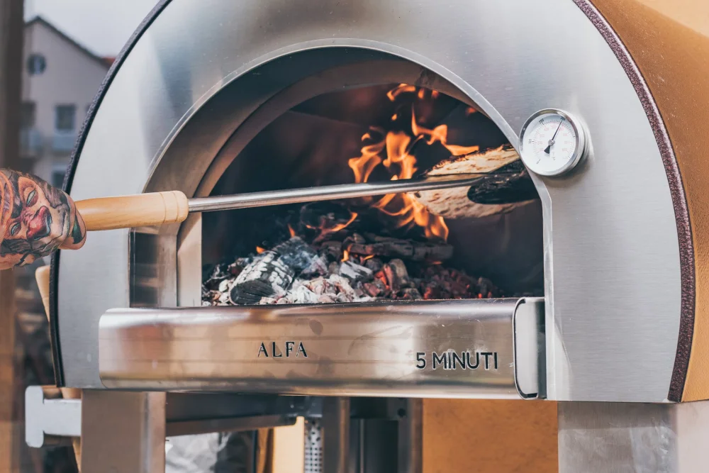 Tipos de horno de leña: una comparativa entre dos opciones
