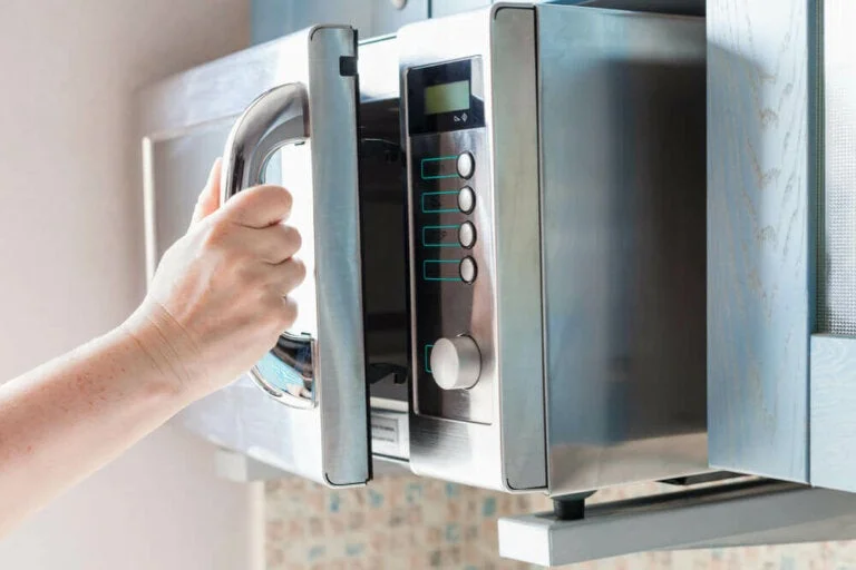 Microondas: usos y beneficios que debes conocer