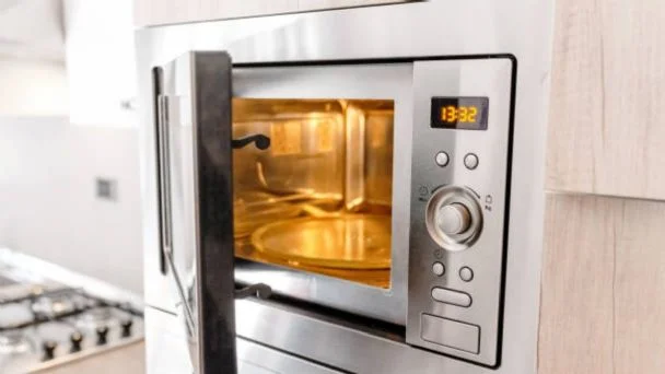 Calentar rápidamente agua en el microondas ¡con estos consejos!
