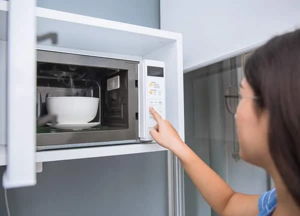 Beneficios y usos del microondas cerámico
