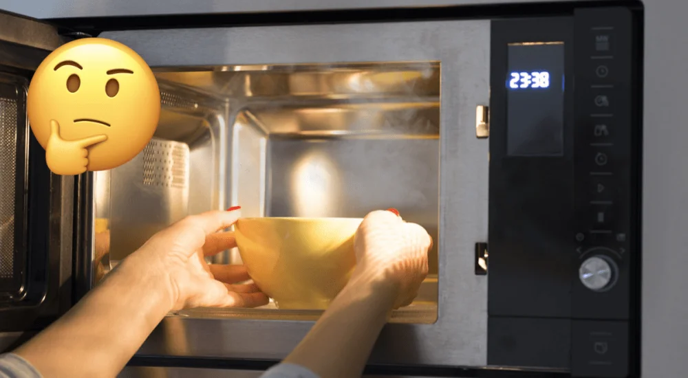 No introduzcas estos alimentos en el microondas y evita problemas