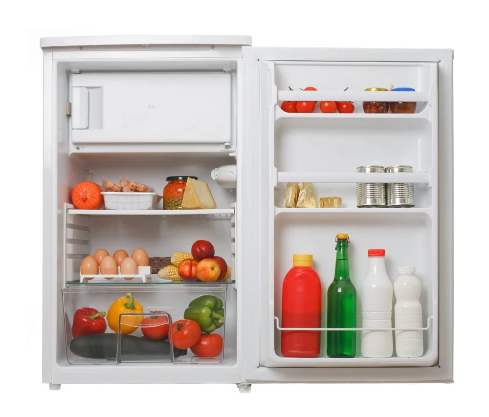 Razones para no guardar latas en la nevera