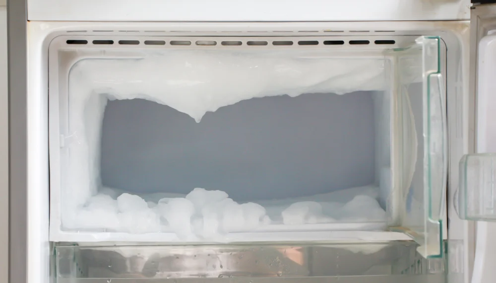 Por qué los refrigeradores generan escarcha y cómo evitarlo