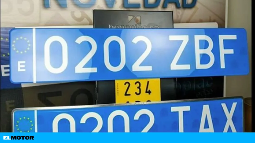 Significado de la placa con letras azules: todo lo que debes saber