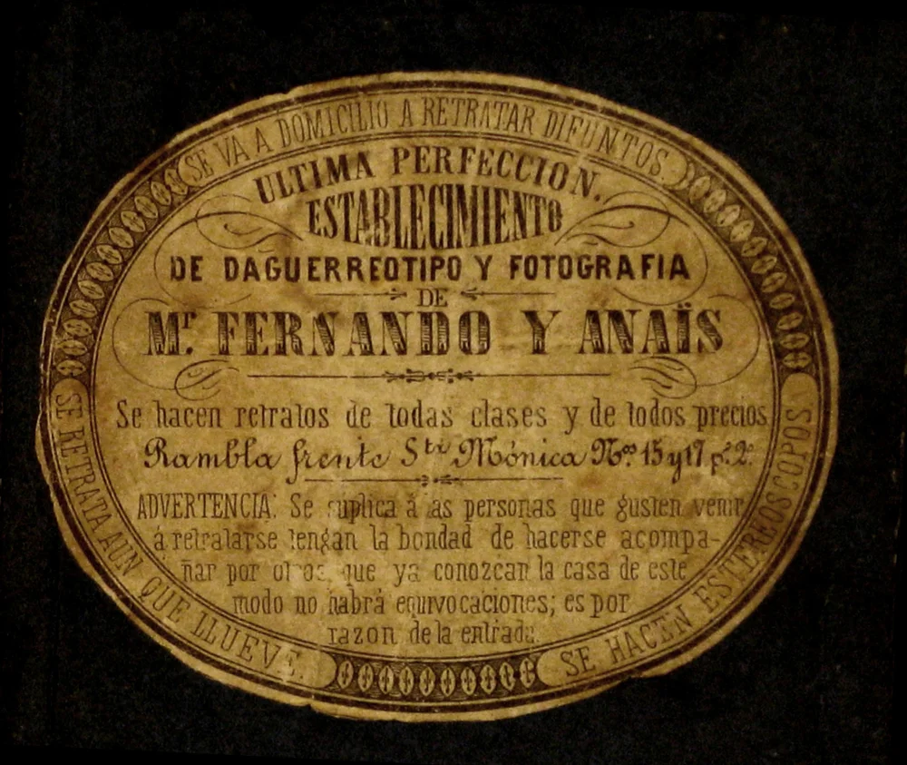 El significado de la placa naranja revelado