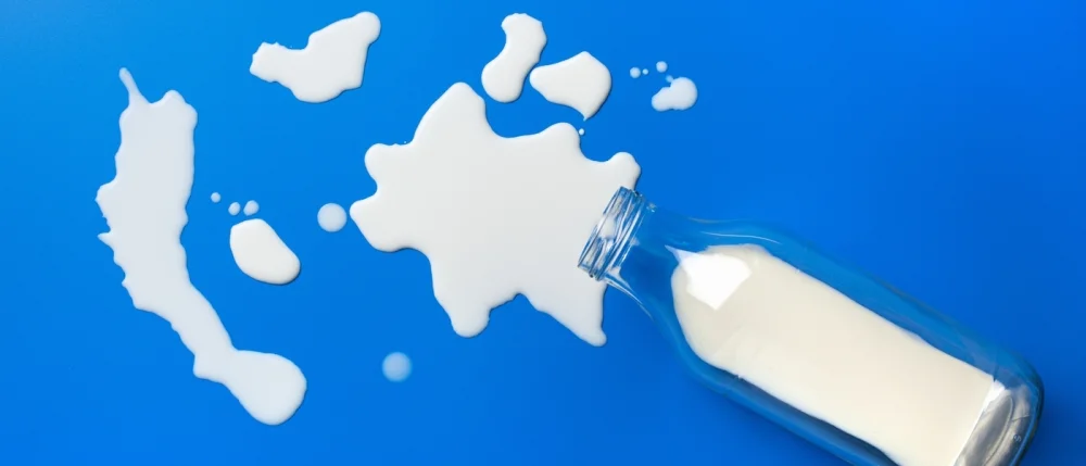Por qué se corta la leche en el termo
