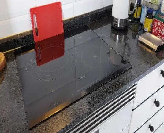 Cómo resetear la placa vitrocerámica Balay de manera eficaz y sencilla